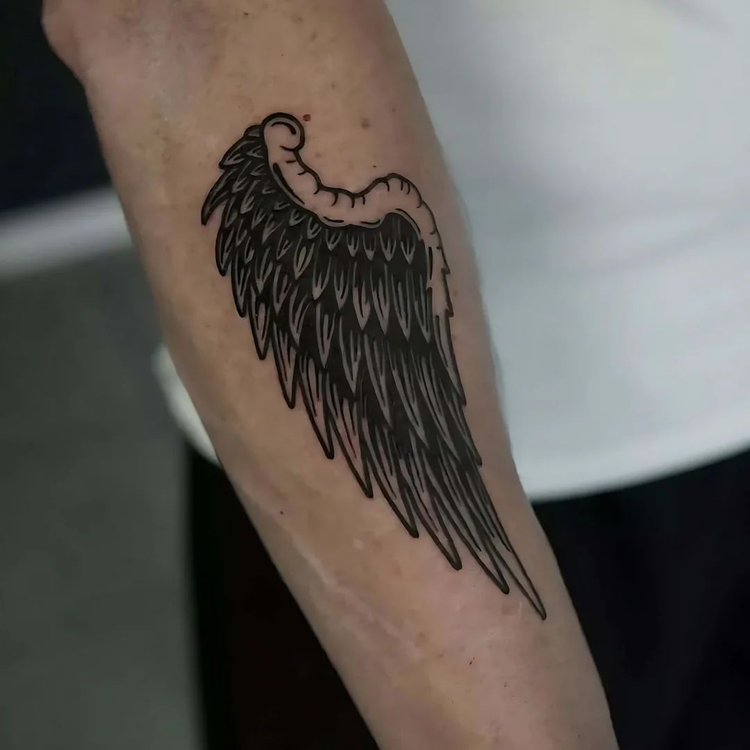 Delikatne tatuaże na skórze